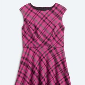 Size 2 Maggie London Sleeveless Plaid Knit Dress